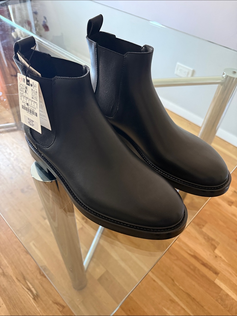 Black Chelsea Leather Boots - Men